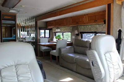 2005 Holiday Rambler Neptune 36PDD photo 6