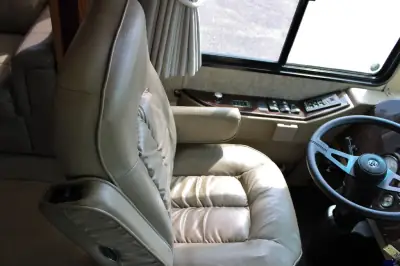 2005 Holiday Rambler Neptune 36PDD photo 11