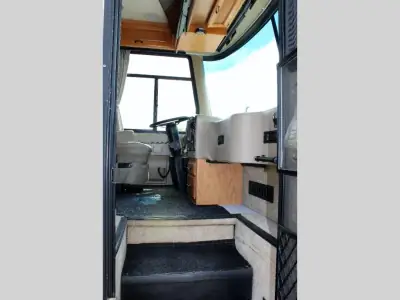 2005 Holiday Rambler Neptune 36PDD photo 5