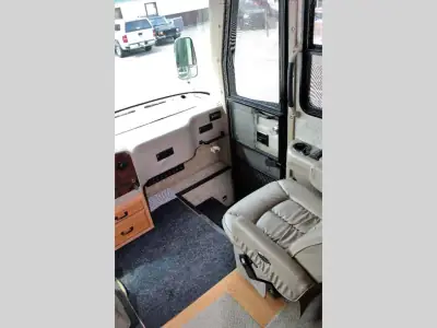 2005 Holiday Rambler Neptune 36PDD photo 9