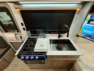 2027 Intech Sol Horizon photo 13