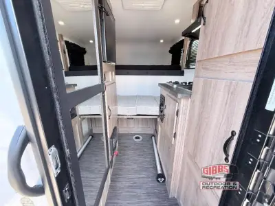 2026 Travel Lite Up Country 550U-XS photo 6