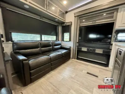 2022 Keystone Montana Legacy 3231CK photo 13