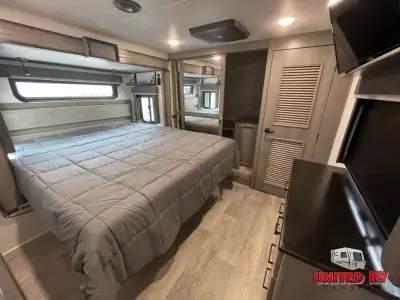 2022 Keystone Montana Legacy 3231CK photo 20