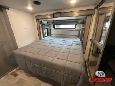 2022 Keystone Montana Legacy 3231CK photo 22