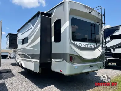 2022 Keystone Montana Legacy 3231CK photo 4