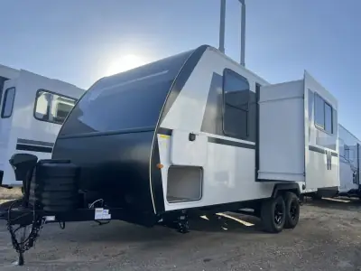 2026 Winnebago Micro Minnie 2108FBS photo 2