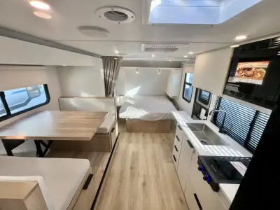 2026 Winnebago Micro Minnie 2108FBS photo 15