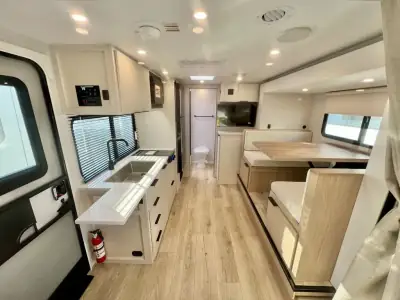 2026 Winnebago Micro Minnie 2108FBS photo 16