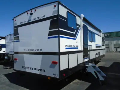 2027 Forest River Cherokee Alpha Wolf 27BHX photo 7