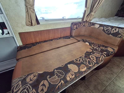 2011 JAYCO SKYLARK photo 18