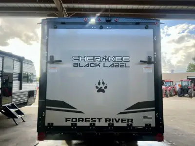 2026 Forest River Cherokee Wolf Pup Black Label 18RJBWBL photo 12