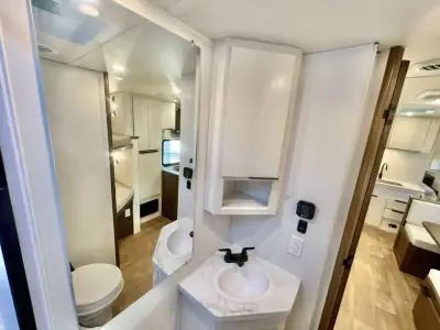 2026 Winnebago Access 25BH photo 42