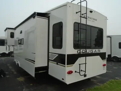 2027 Keystone Cougar 316RLS photo 6