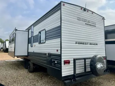 2026 Forest River Cherokee Grey Wolf 27GH photo 4