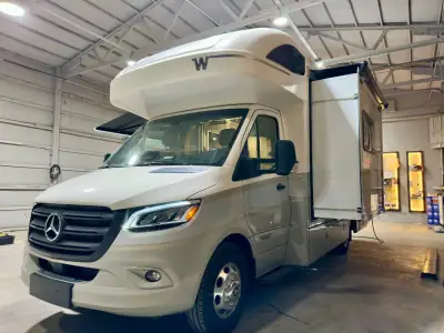 2027 Winnebago Navion 24R photo 43