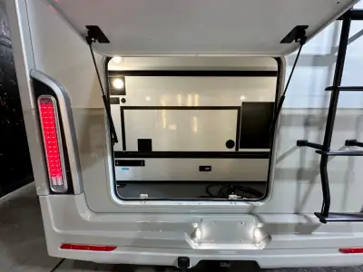 2027 Winnebago Navion 24R photo 37