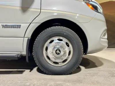 2027 Winnebago Navion 24R photo 32