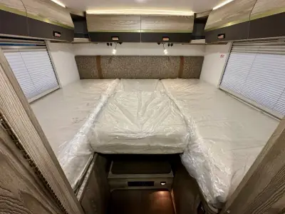 2027 Winnebago Navion 24R photo 29