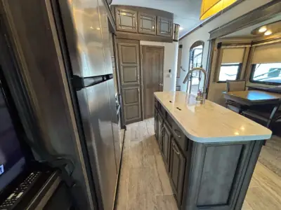 2018 Keystone MONTANA 3950BR photo 13