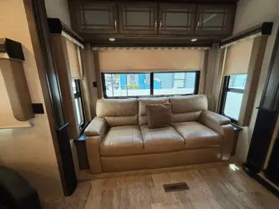 2018 Keystone MONTANA 3950BR photo 11