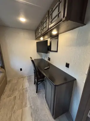 2018 Keystone MONTANA 3950BR photo 17