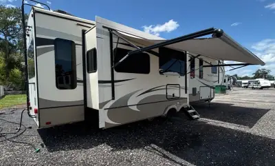 2018 Keystone MONTANA 3950BR photo 6