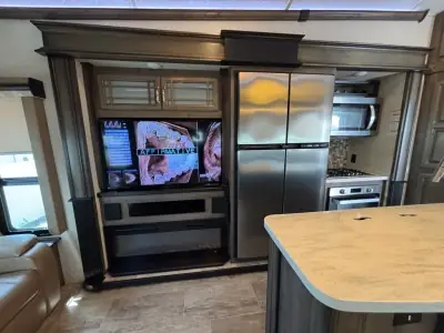 2018 Keystone MONTANA 3950BR photo 12