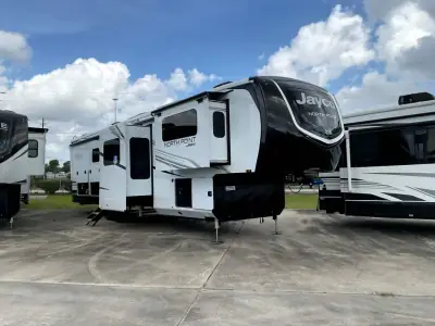 2026 Jayco North Point 382FLRB