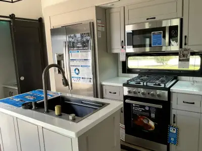 2026 Jayco North Point 382FLRB photo 16