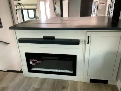 2026 Jayco North Point 382FLRB photo 14