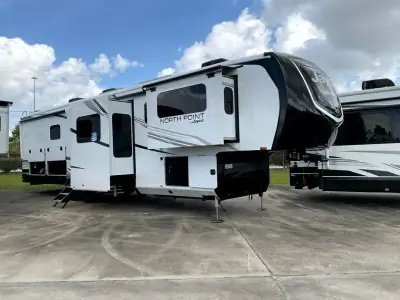 2026 Jayco North Point 382FLRB photo 4