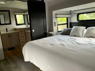 2026 Jayco North Point 382FLRB photo 24