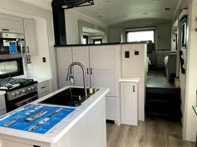 2026 Jayco North Point 382FLRB photo 32