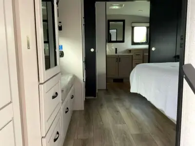 2026 Jayco North Point 382FLRB photo 23