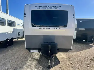 2026 Forest River Cherokee Alpha Wolf 26RL photo 6