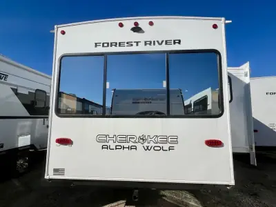 2026 Forest River Cherokee Alpha Wolf 26RL photo 13