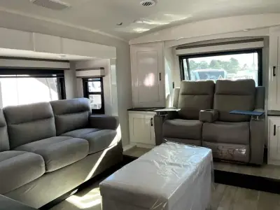 2026 Jayco Pinnacle 39FLOK photo 10