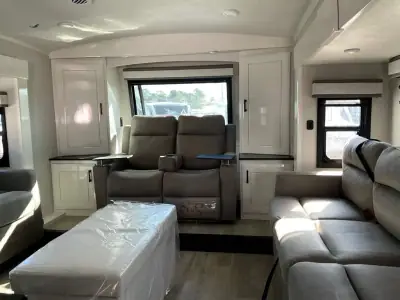 2026 Jayco Pinnacle 39FLOK photo 9