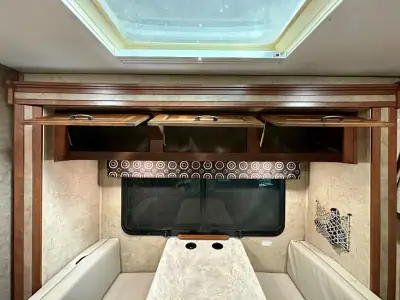 2016 Forest River Sunseeker MBS 2400R photo 12