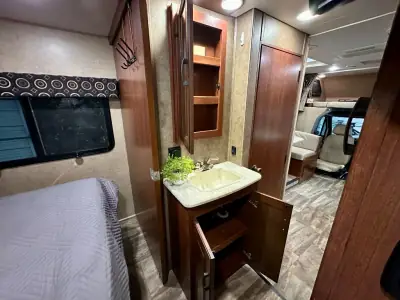 2016 Forest River Sunseeker MBS 2400R photo 23