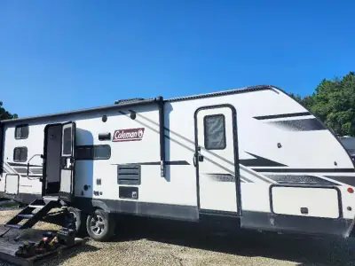 2022 Coleman LIGHT 2755BH photo 2