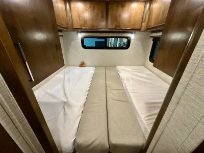 2020 Tiffin Motorhomes Wayfarer 24 TW photo 36