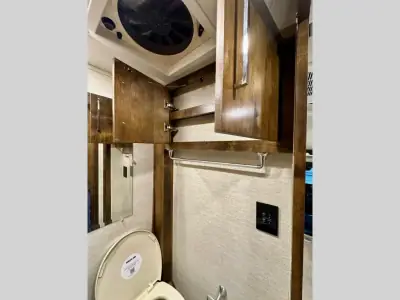 2020 Tiffin Motorhomes Wayfarer 24 TW photo 21