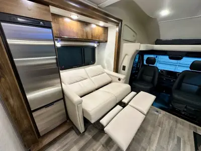 2020 Tiffin Motorhomes Wayfarer 24 TW photo 10