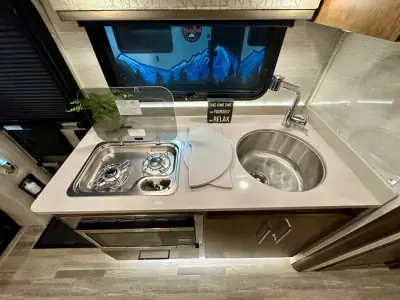 2020 Tiffin Motorhomes Wayfarer 24 TW photo 17