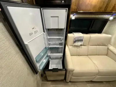 2020 Tiffin Motorhomes Wayfarer 24 TW photo 12