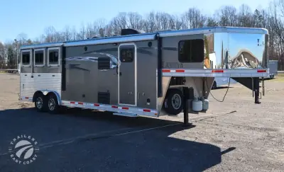 2008 W-W Stock Trailer photo 2
