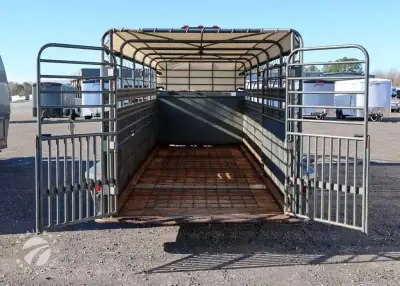 2008 W-W Stock Trailer photo 29