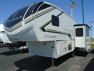 2026 Keystone Cougar Half-Ton 23MLE photo 10